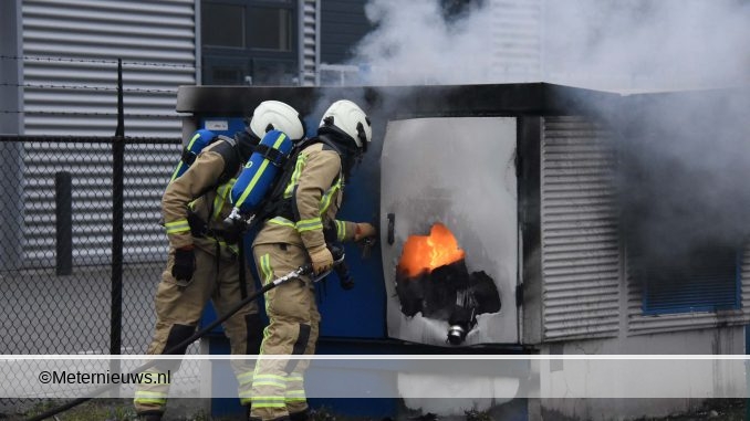 transformatorhuisje in brand in Meppel2