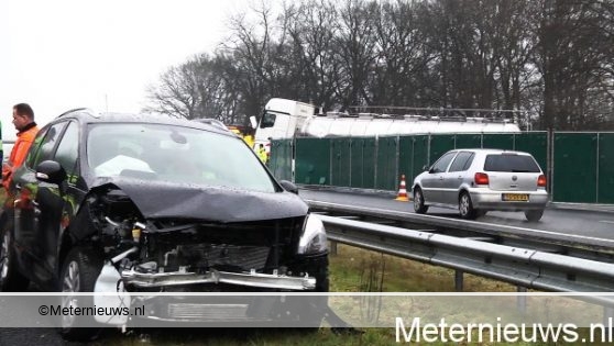 File op A28 bij De Wijk door ongeval. File op A28 bij De Wijk door ongeval.