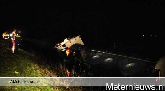 TANKWAGEN MET FRITUURVET DE SLOOT IN A28 DE WIJK