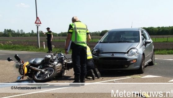 Motorrijder gewond bij ongeluk in Wildervank.
