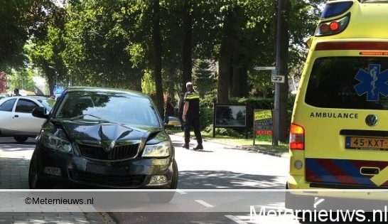 Gewonde na aanrijding in Nieuwlande. Gewonde na aanrijding in Nieuwlande.