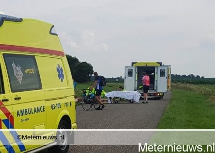 wielrenners gewond na botsing in de punt
