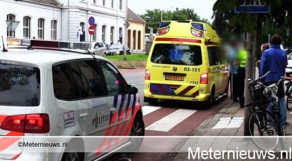 Meisje gewond na botsing met auto in Meppel.