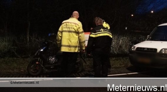 Botsing tussen auto en fietser in Assen. Botsing tussen auto en fietser in Assen.