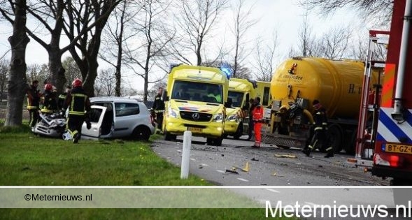 AUTOMOBILIST GEWOND NA BOTSING MET TANKWAGEN IN VLAGTWEDDE