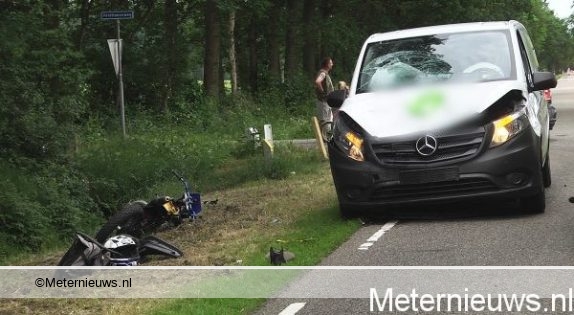 Drie gewonden na ongeval in Dalfsen. Drie gewonden na ongeval in Dalfsen.