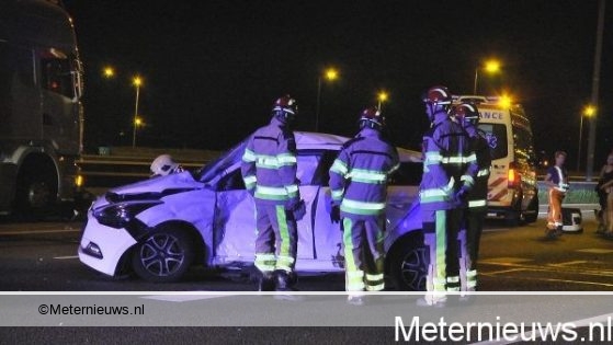 A28 afgesloten na ongeval met vrachtwagen. A28 afgesloten na ongeval met vrachtwagen.