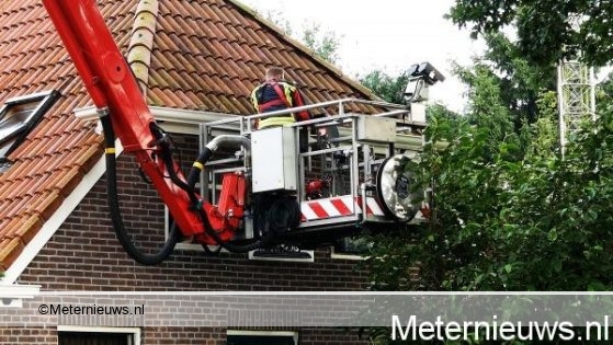 BRANDWEER HAALT MAN UIT WONING NA ONWELWORDING2
