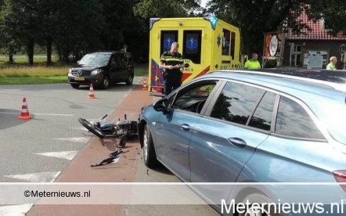 bromfietseronderautopesse