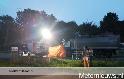 Frontale aanrijding met dodelijke afloop in Zwolle. Frontale aanrijding met dodelijke afloop in Zwolle.