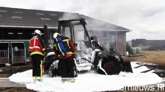 Shovel in de brand in Kerkenveld(Video) |