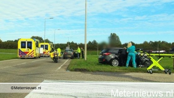 Twee gewonden na ongeval op de afrit van de A7 bij Heiligerlee.