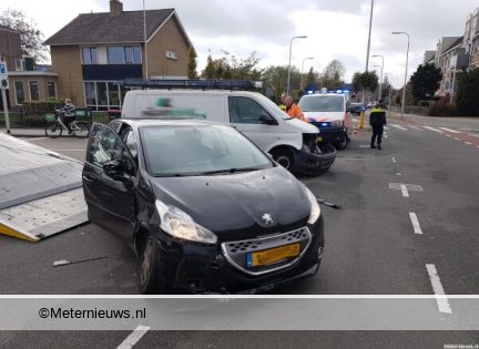Bestuurster auto gewond na aanrijding in Hardenberg.