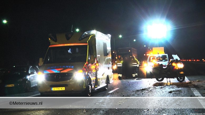 Gewonden na kettingbotsing op A28 bij Veeningen. Gewonden na kettingbotsing op A28 bij Veeningen.