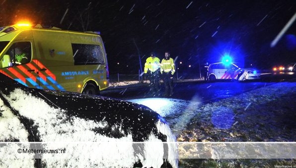 Voetganger overleden na aanrijding Oosterhesselen. Voetganger overleden na aanrijding Oosterhesselen.