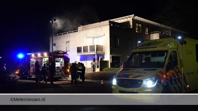EVACUATIE NA BRAND IN KEUKEN APPARTEMENTEN COMPLEX TOLBERT4