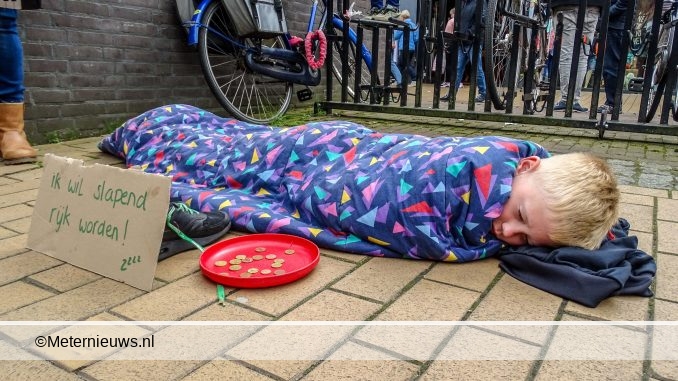 SLAPEND RIJK WORDEN OP KONINGSDAG