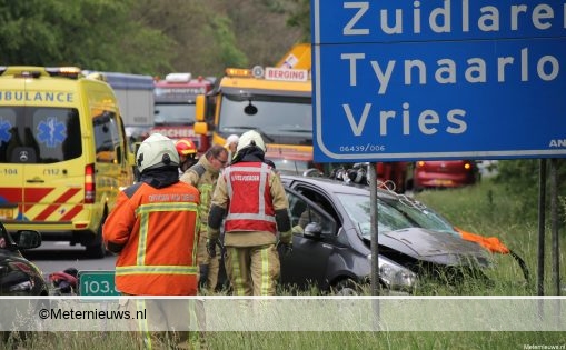 Vijf gewonden bij frontale aanrijding N34 Schipborg. Vijf gewonden bij frontale aanrijding N34 Schipborg.