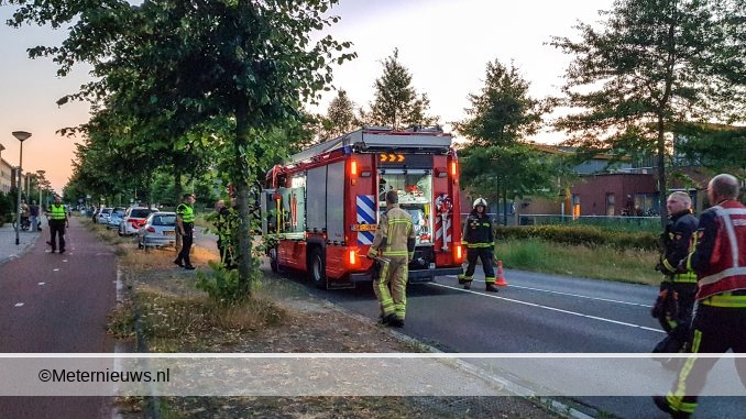 Jongetje onwel in badkamer. Brandweer forceert deur(Video ... Jongetje onwel in badkamer. Brandweer forceert deur(Video ...