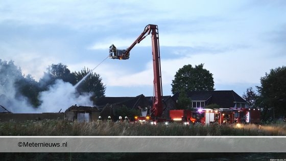 Schuur brandt af in Odoornerveen(Video) |