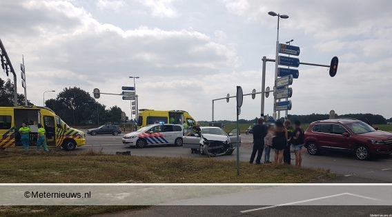 Verkeerslichten buiten werking — Weer ongeval op Rondweg in Emmen.