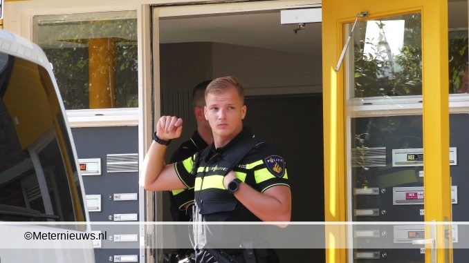 POLITIE ONDERZOEKT WONING IN ASSEN6