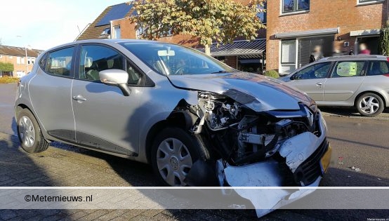 Gewonde na aanrijding auto’s in Hoogeveen.