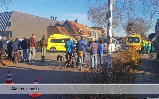 Ernstig ongeval fietser auto De Wijk. Ernstig ongeval fietser auto De Wijk.
