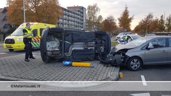 Gewonde na forse aanrijding in Hoogeveen. Gewonde na forse aanrijding in Hoogeveen.