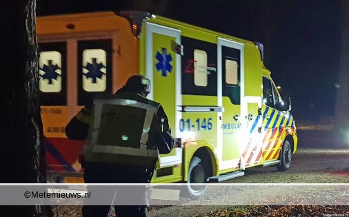 Inzittenden auto vluchten na ongeval Eelde. Inzittenden auto vluchten na ongeval Eelde.