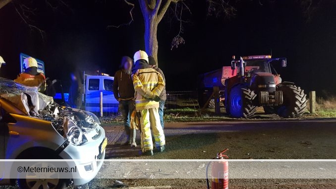AUTO BOTST OP TRACTOR IN WANNEPERVEEN3