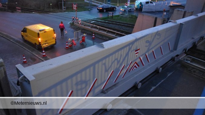 DIJKDOORGANGEN DICHT IN DELFZIJL VANWEGE STORM