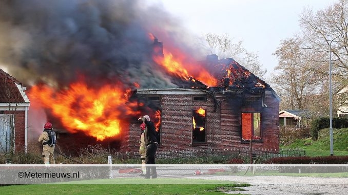 huis in brand in Borgsweer