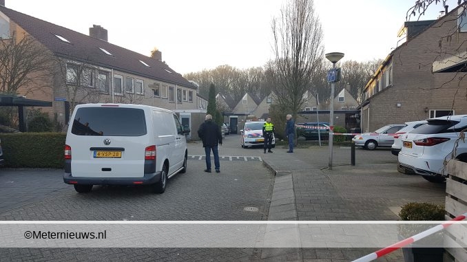 explosies in woonwijk zwolle