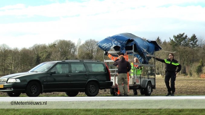 AAMHANGER SCHAART DOOR STORM OP DE N48 DRENTSE ZUIDWOLDE