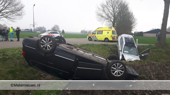 Gewonde na flinke aanrijding in Nieuwlande. Gewonde na flinke aanrijding in Nieuwlande.