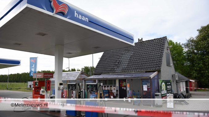 TANKSTATION IN BELLINGWOLDE OVERVALLEN4