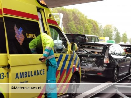 Lange file door botsing tijdens spits A28 Hoogeveen. Lange file door botsing tijdens spits A28 Hoogeveen.