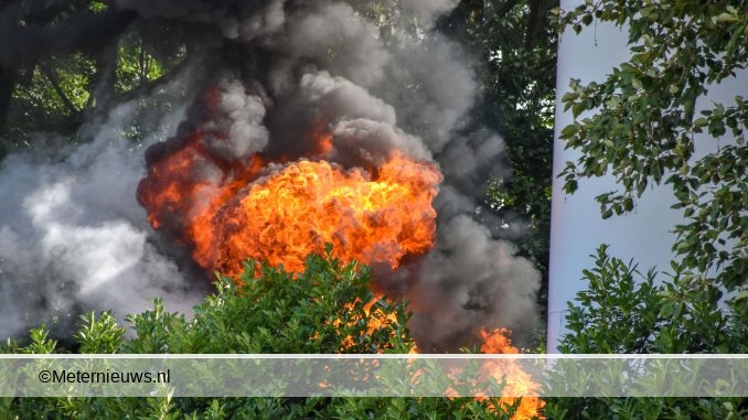 BRAND TRANSFORMATORHUISJE IN MEEDHUIZEN4