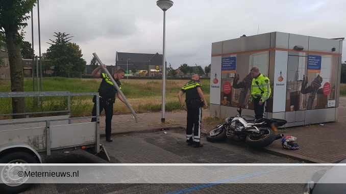 motorrijdercrashtpolitieachtervolgingsteenwijk