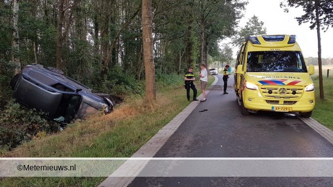 auto de sloot in in Ruinen3