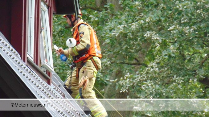 brand in houtskelet woning in Zeegse2
