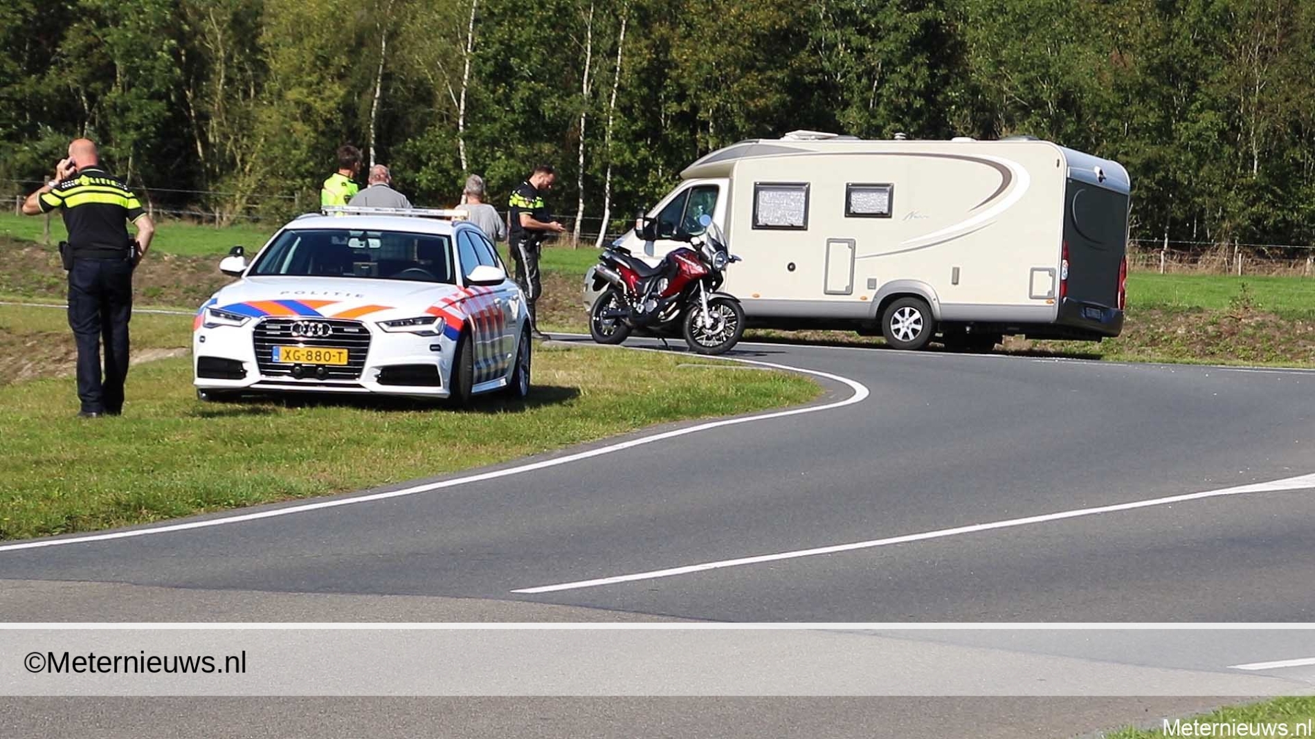 Motorrijder gewond na ongeval in Roden. Motorrijder gewond na ongeval in Roden.