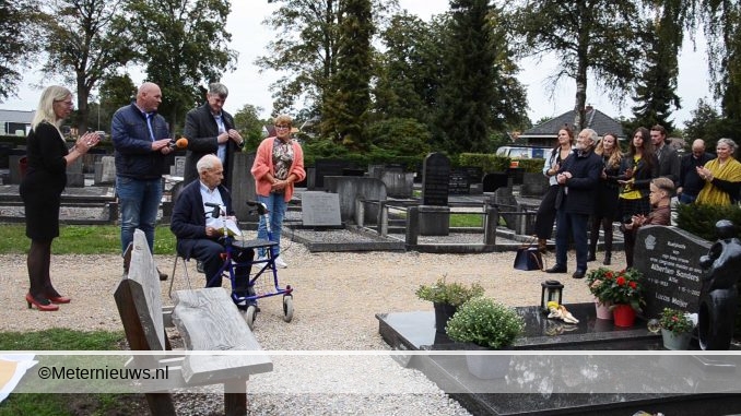 meijer heeft bankje weer stadskanaal