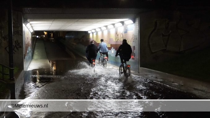 VLEDDER TUNNEL ONDER WATER IN MEPPEL2