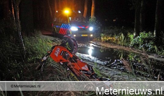 Gewonde bij ongeval met crossmotor Ruinerwold. Gewonde bij ongeval met crossmotor Ruinerwold.