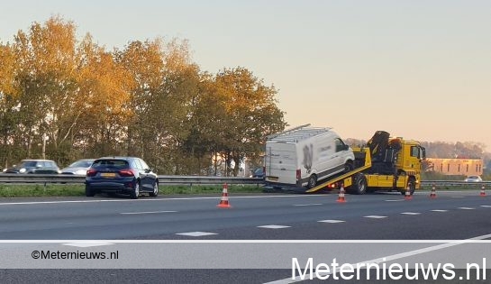 Forse file na ongeval op de A28 bij Beilen. Forse file na ongeval op de A28 bij Beilen.