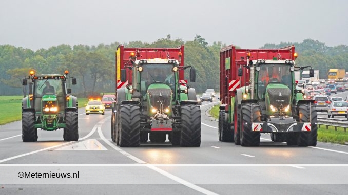 Boeren blokkeren A28 Hoogeveen