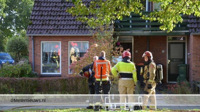 brandweervrouwgewondbrandvlagtwedde