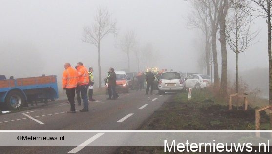Acht auto’s betrokken bij ongeval in de mist in Grijpskerk.
